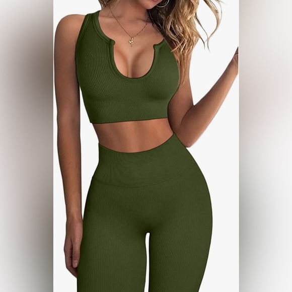 Ribbed 2 piece workout set crop top & seamless high rise leggings - Picture 2 of 8